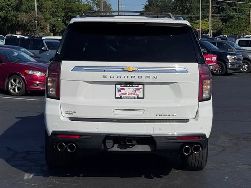 Used 2021 Chevrolet Suburban Premier AWD/4WD image 18