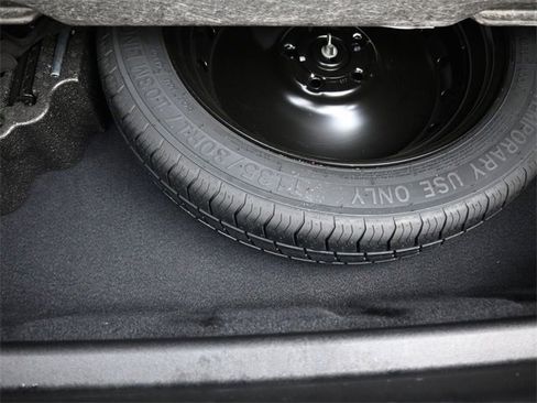 Certified 2025 BMW X2 xDrive28i w/ Premium Package image 14