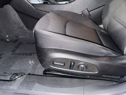 Used 2022 Chevrolet Malibu LT image 12