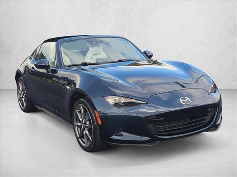 Used 2021 MAZDA MX-5 Miata RF Grand Touring RWD image 11