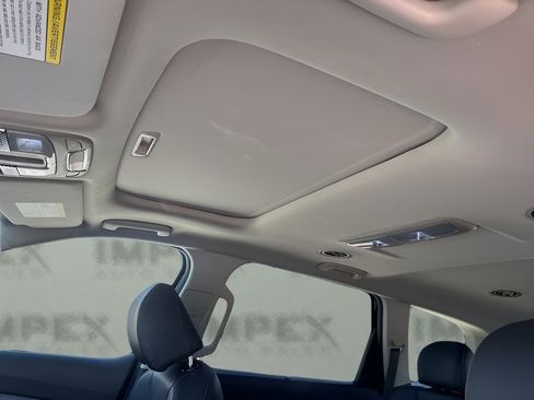 Used 2023 Kia Telluride EX image 12