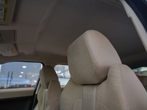 Used 2015 Land Rover Range Rover Evoque Pure image 15