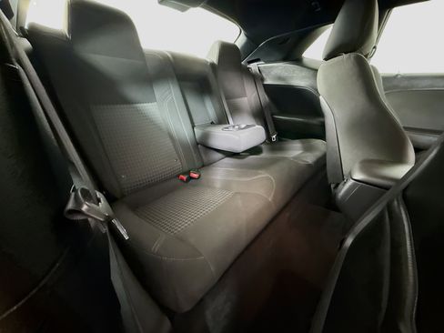 Used 2016 Dodge Challenger SXT image 25