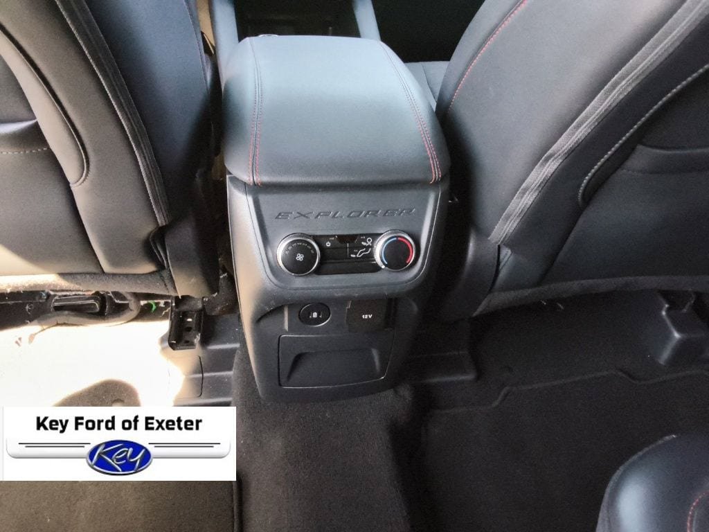 Used 2025 Ford Explorer ST-Line AWD/4WD image 16