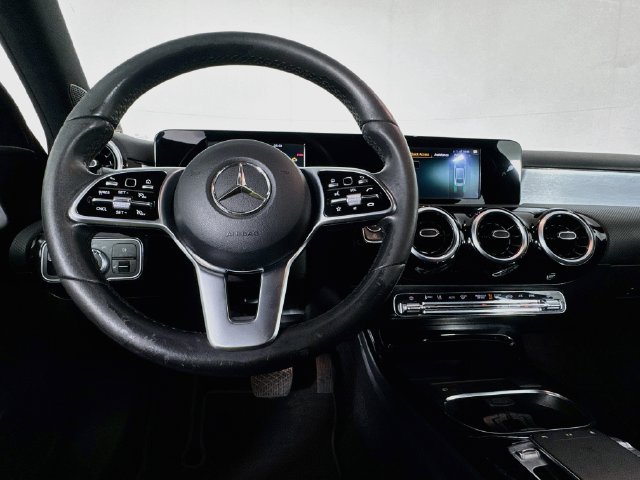 Used 2020 Mercedes-Benz A 220 image 10