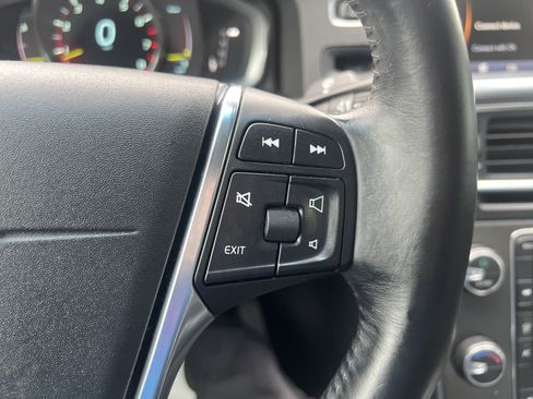 Used 2014 Volvo S60 T5 image 18