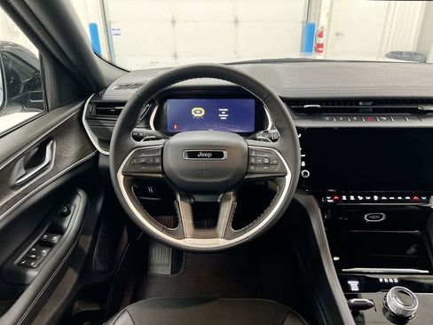 New 2026 Jeep Grand Cherokee L 4WD image 11