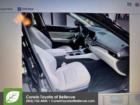 Used 2025 Nissan Altima 2.5 SV image 10