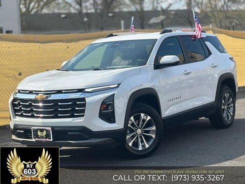 Used 2025 Chevrolet Equinox LT w/ Convenience Package II image 1