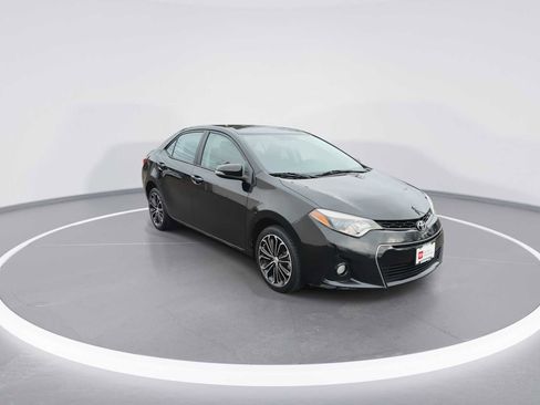 Used 2016 Toyota Corolla S image 2