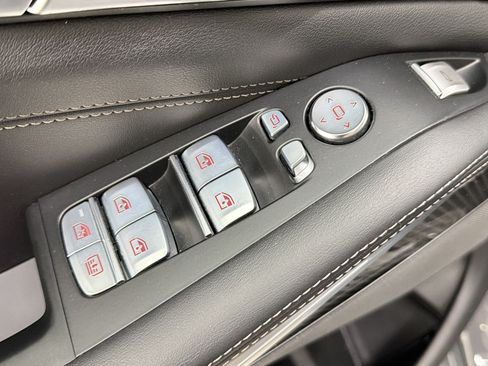 Certified 2024 BMW X7 M60i w/ Executive Package AWD/4WD image 18