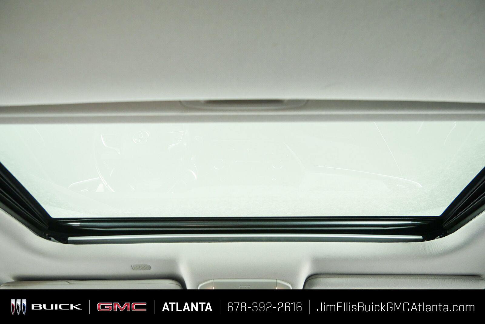 Used 2021 Toyota Highlander XLE FWD image 21