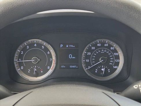 Used 2021 Hyundai Venue SE FWD image 11