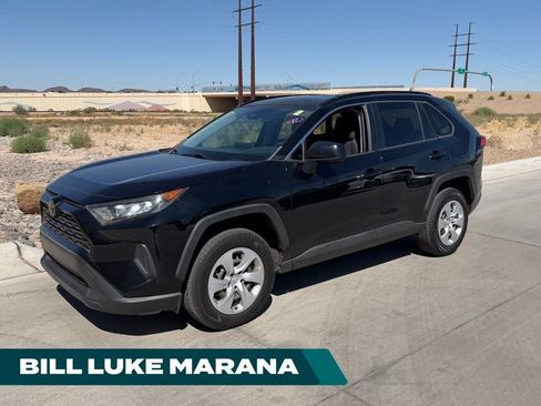 Used 2019 Toyota RAV4 LE FWD image 1