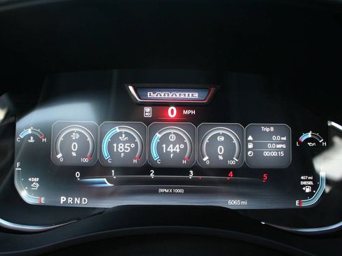 Used 2025 RAM 2500 Laramie AWD/4WD image 11
