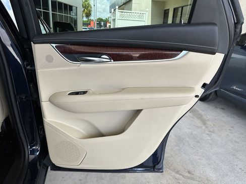 Used 2017 Cadillac XT5 Premium Luxury w/ Advanced Security Package FWD image 31