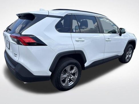 Used 2022 Toyota RAV4 XLE AWD/4WD image 28