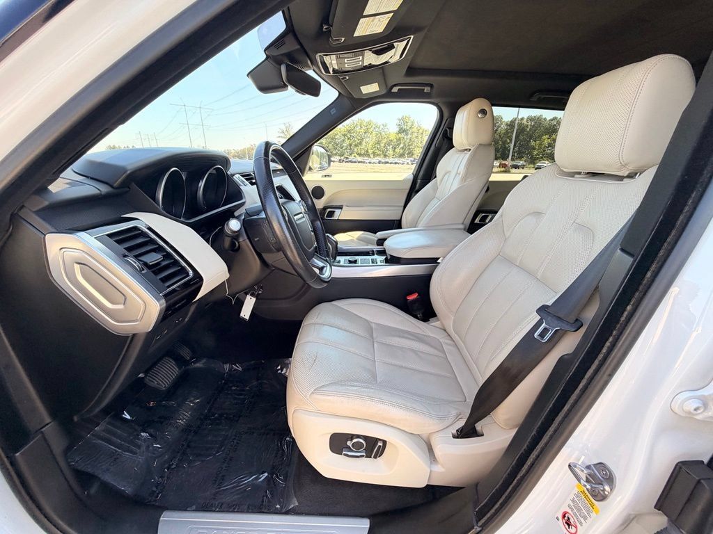 Used 2017 Land Rover Range Rover Sport HSE AWD/4WD image 11