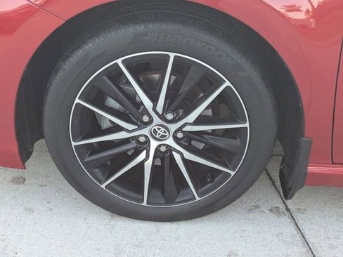 Used 2023 Toyota Camry SE w/ Convenience Package image 9