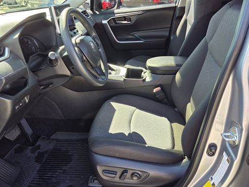 Certified 2025 Toyota RAV4 XLE image 4