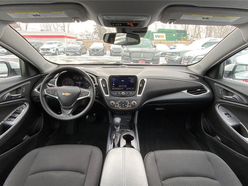 Used 2024 Chevrolet Malibu LT image 25