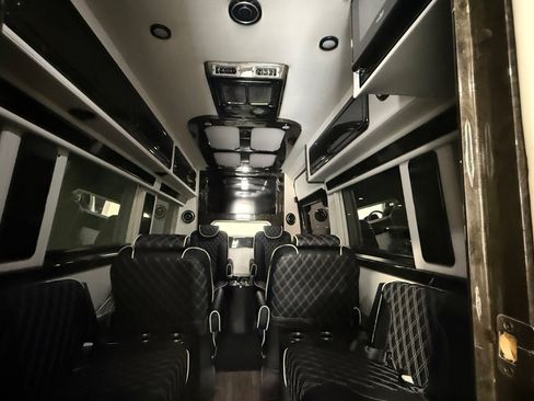 Used 2022 Mercedes-Benz Sprinter 3500 image 46