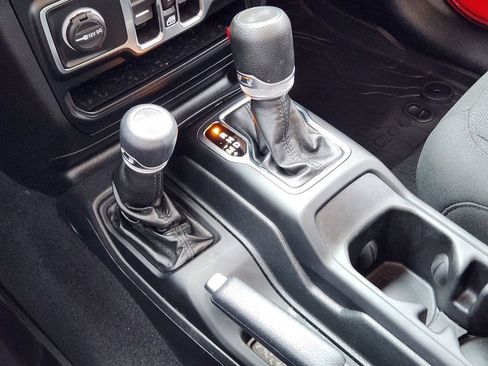 Used 2022 Jeep Wrangler Unlimited Sport AWD/4WD image 20
