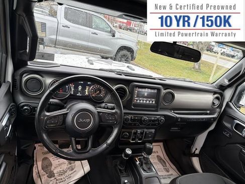 Used 2021 Jeep Wrangler Unlimited Freedom Edition image 14