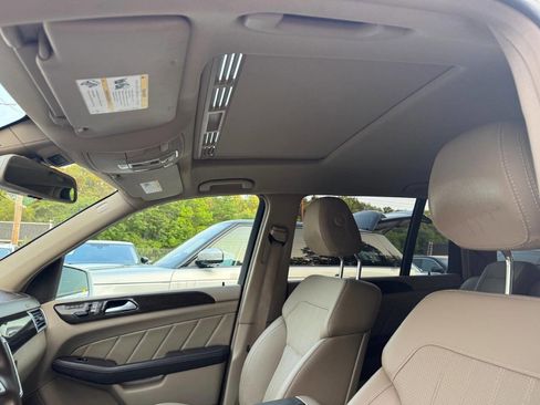 Used 2015 Mercedes-Benz GL 450 4MATIC image 36