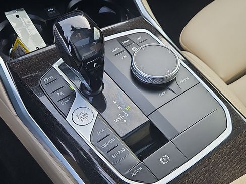 Used 2021 BMW 330i xDrive 330i xDrive w/ Premium Package image 23