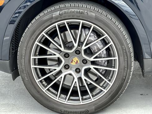 Certified 2023 Porsche Cayenne image 26