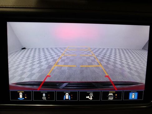 Used 2021 GMC Yukon Denali w/ Denali Ultimate Package AWD/4WD image 5
