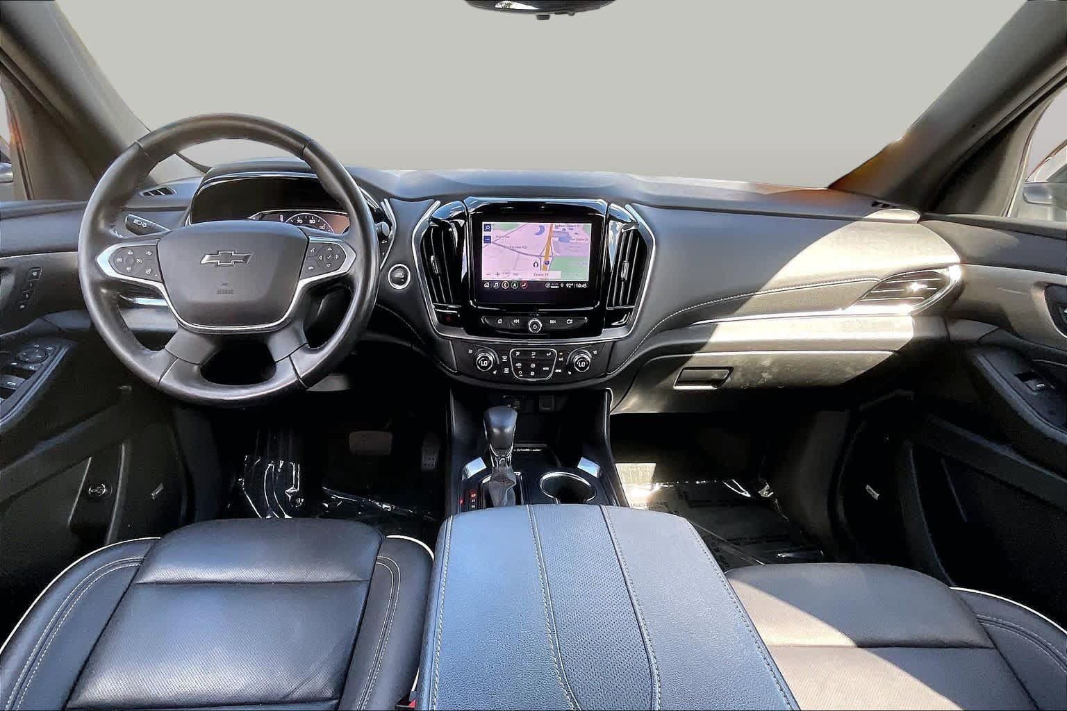 Used 2022 Chevrolet Traverse Premier w/ Redline Edition AWD/4WD image 15