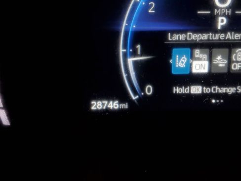 Used 2023 Toyota Corolla Cross XLE w/ Convenience Package image 25