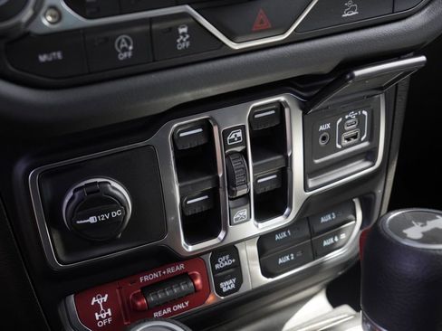 New 2026 Jeep Wrangler Unlimited Rubicon AWD/4WD image 16