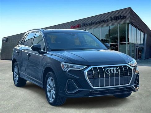 Certified 2025 Audi Q3 2.0T Premium w/ Convenience Package image 7