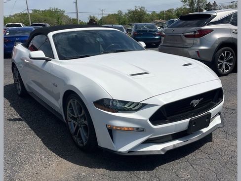 Used 2018 Ford Mustang GT Premium RWD image 1