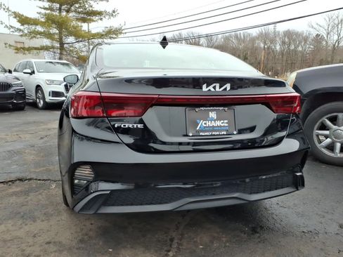 Used 2023 Kia Forte LXS image 4