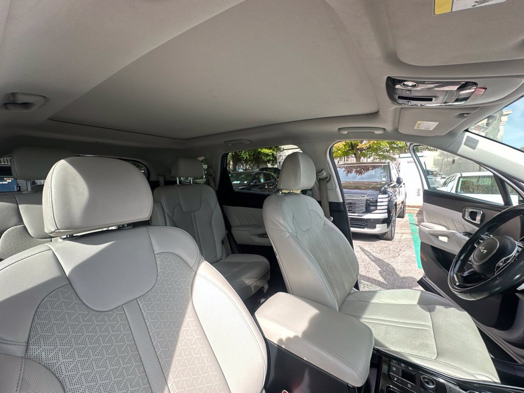 Used 2023 Kia Sorento SX Prestige w/ Panoramic Sunroof Package AWD/4WD image 37
