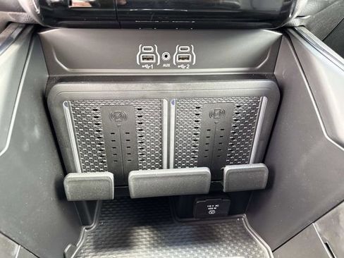 New 2026 RAM 3500 Laramie AWD/4WD image 29