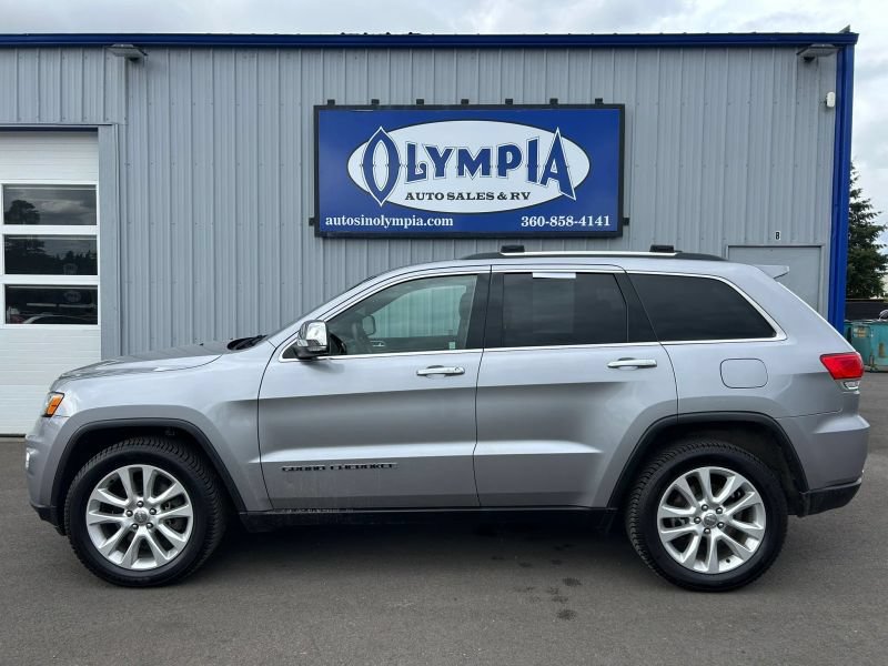 Used 2017 Jeep Grand Cherokee Limited w/ Trailer Tow Group IV AWD/4WD image 35