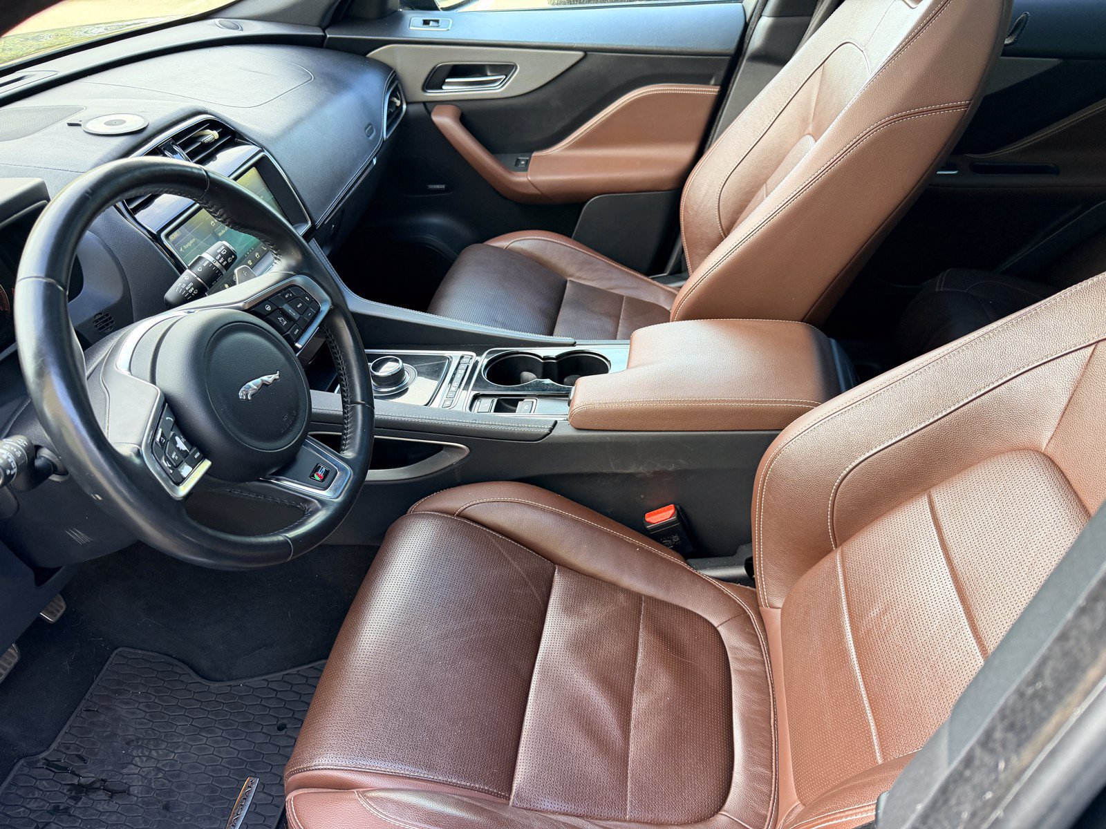 Used 2017 Jaguar F-PACE S AWD/4WD image 23