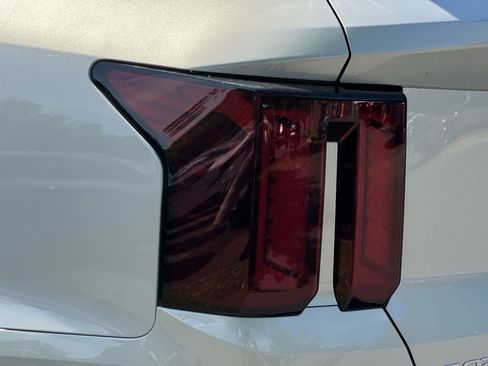 New 2026 Kia Sorento S FWD image 14