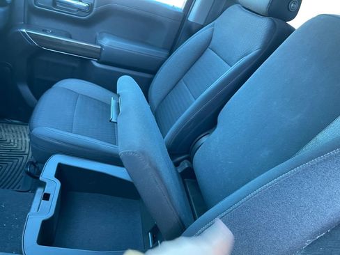 Used 2021 Chevrolet Silverado 1500 LT image 30