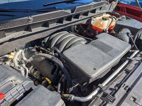 Used 2024 GMC Yukon XL Denali image 12