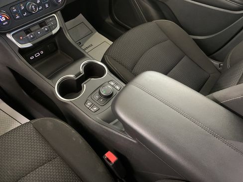 Used 2022 GMC Terrain SLE w/ Driver Convenience Package image 27