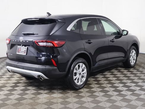 Used 2023 Ford Escape Active AWD/4WD image 10