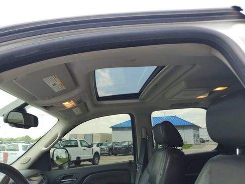 Used 2009 GMC Yukon Denali AWD/4WD image 25