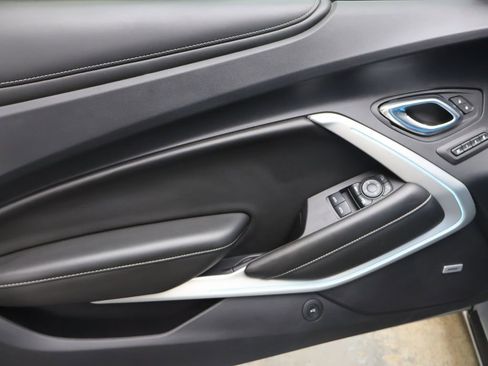 Used 2016 Chevrolet Camaro SS image 14