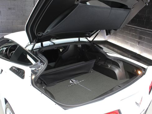 Used 2019 Chevrolet Corvette Stingray Coupe image 72